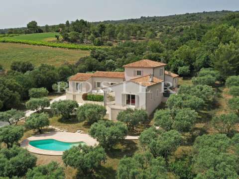 Vente maison 6 pièces Lioux 84