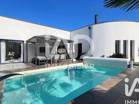 Vente maison 5 pièces Longèves 17