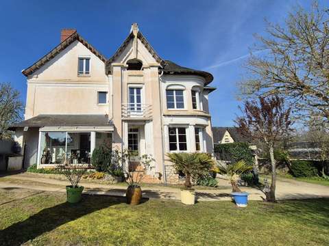 Vente maison 9 pièces Longué-Jumelles 49
