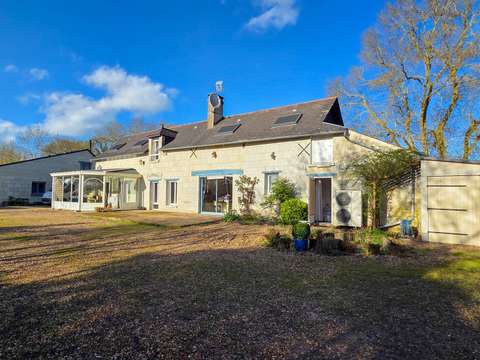 Vente maison 10 pièces Longué-Jumelles 49