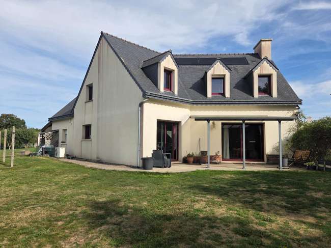 Maison 7 pièces 170 m² · à Louargat · 170 m² · 319 000 €