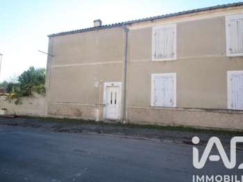 Vente maison 5 pièces Loulay 17