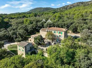 Vente maison 8 pièces Lourmarin 84