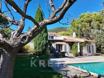Maison 7 pièces 170 m² · à Lourmarin · 170 m² · 1 250 000 €