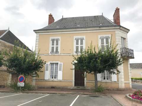 Vente maison 8 pièces Luché-Pringé 72