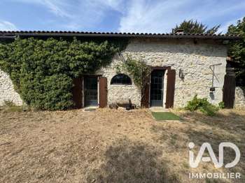 Vente Maison 6 piècesLussas-et-Nontronneau