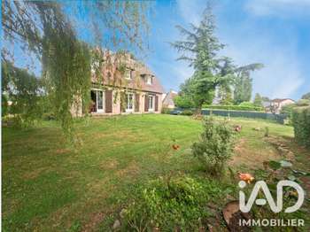 Maison 6 pièces 122 m² · à Lyons-la-Forêt · 122 m² · 246 000 €