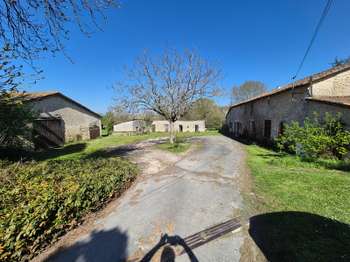 Vente maison 7 pièces Magnac-Lavalette-Villars 16