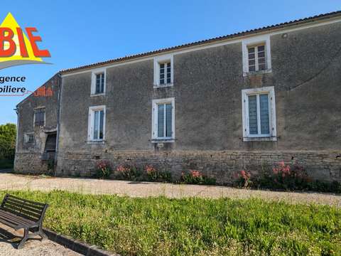 Vente maison 5 pièces Maillé 85