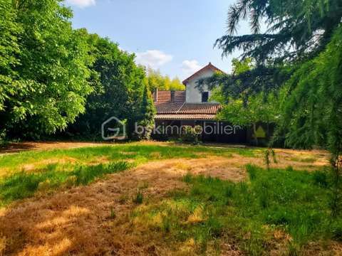 Vente maison 9 pièces Mairé-Levescault 79