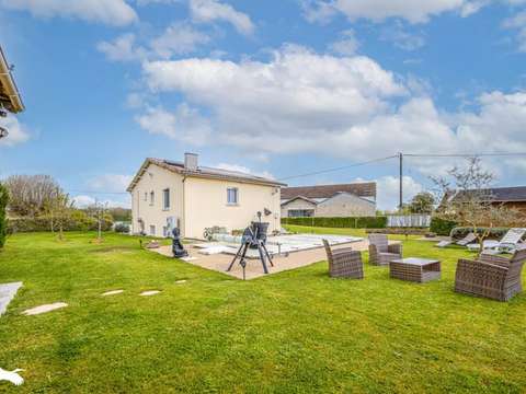 Vente maison 5 pièces Mairé-Levescault 79