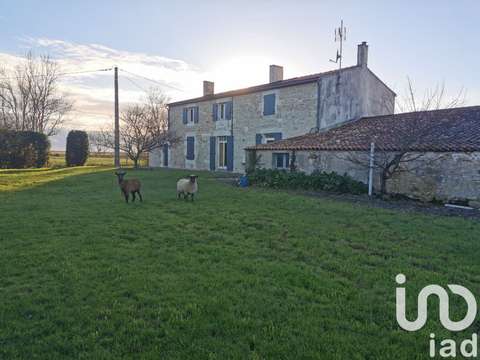 Vente maison 5 pièces Marans 17