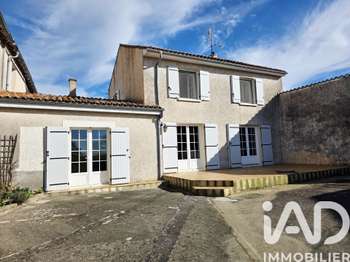 Vente maison 7 pièces Marcillac-Lanville 16