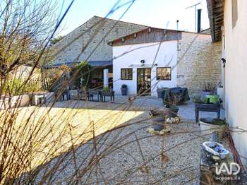 Vente maison 8 pièces Marsais 17