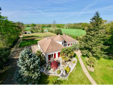 Vente maison 8 pièces Martinet 85