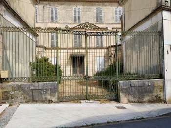 Vente maison 11 pièces Matha 17