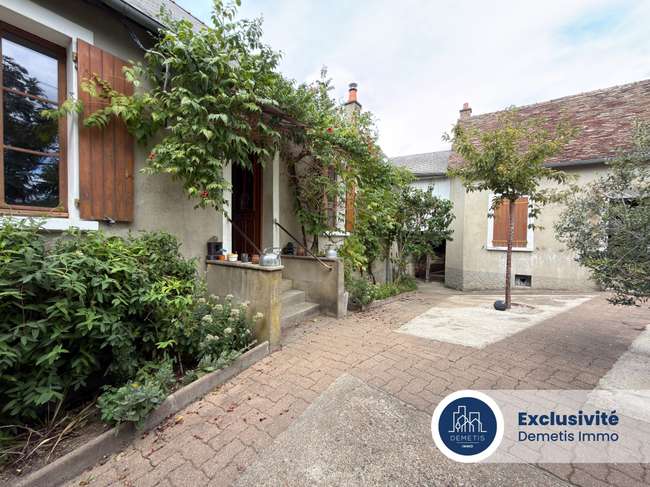 Maison 4 pièces 85 m² · à Mayet · 85 m² · 79 570 €