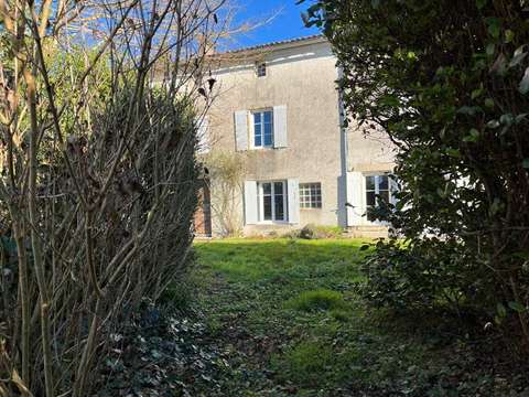Vente maison 9 pièces Melle 79