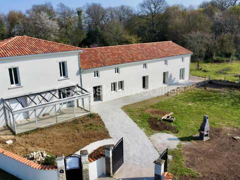 Vente maison 14 pièces Melleran 79