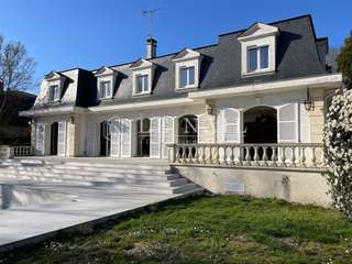 Vente maison 11 pièces