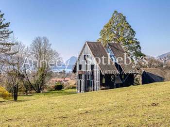 Maison 19 pièces 277 m² · à Menthon-Saint-Bernard · 277 m² · 2 850 000 €