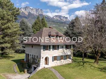 Vente maison 8 pièces Menthon-Saint-Bernard 74