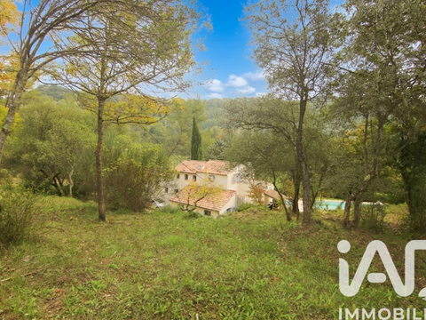 Vente maison 7 pièces Méounes-lès-Montrieux 83