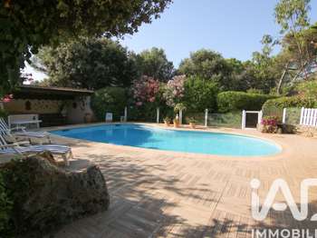 Vente Maison 5 chambresMéounes-lès-Montrieux