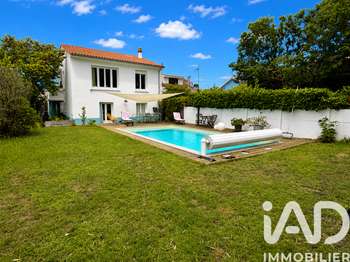 Maison 6 pièces 140 m² · à Mérignac · 140 m² · 596 000 €
