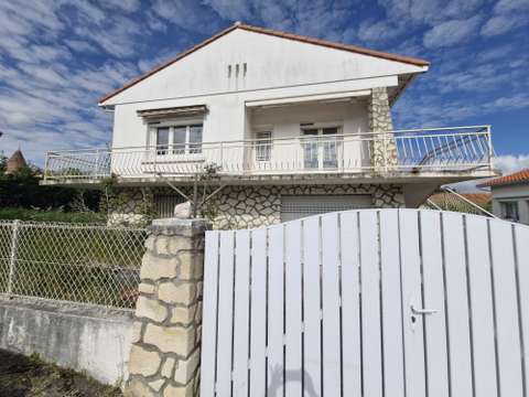 Vente maison 5 pièces Meschers-sur-Gironde 17