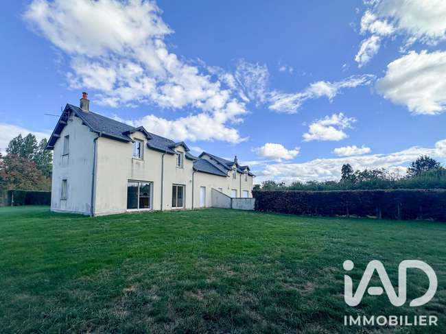 Maison 10 pièces 166 m² · à Mesnil-en-Ouche · 166 m² · 220 000 €
