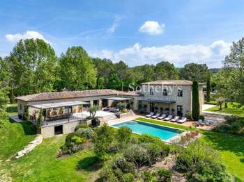 Vente Maison 7 chambresMeyrargues