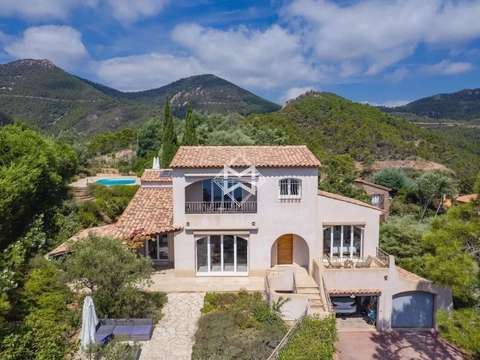 Vente maison 4 pièces Miramar 06