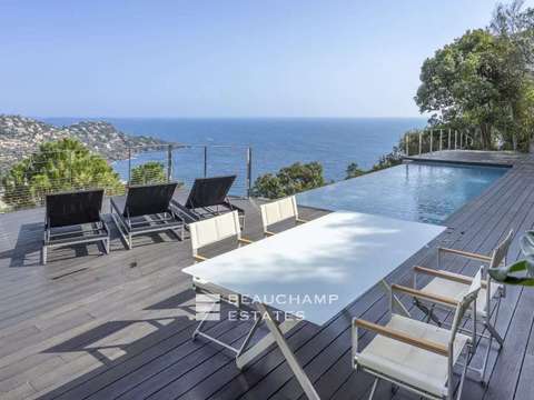 Vente maison 7 pièces Miramar 06