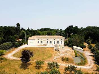 Vente maison 6 pièces Mirambeau 17