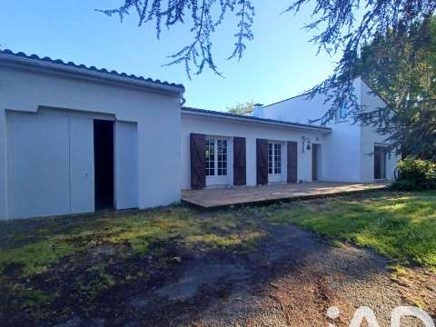 Vente maison 5 pièces Mirambeau 17