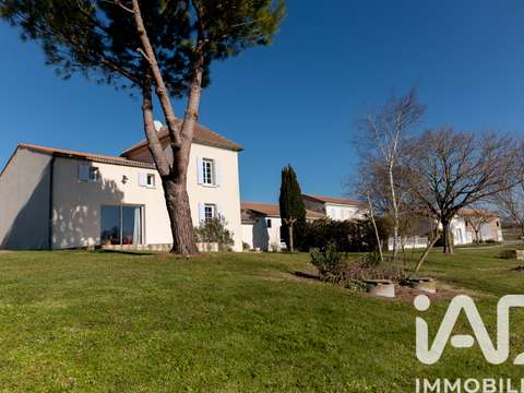 Vente maison 16 pièces Mirambeau 17