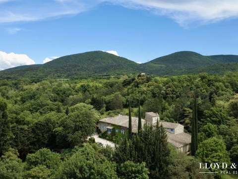 Vente maison 21 pièces Mirmande 26