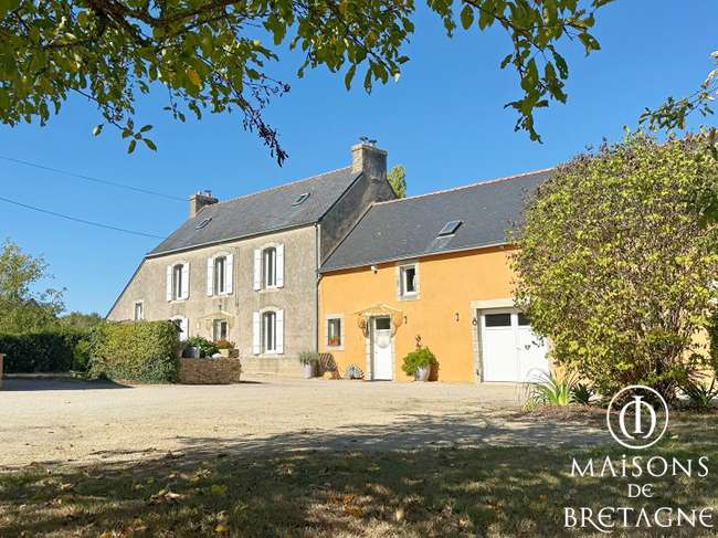 Maison 9 pièces 229 m² · à Moëlan-sur-Mer · 229 m² · 676 000 €