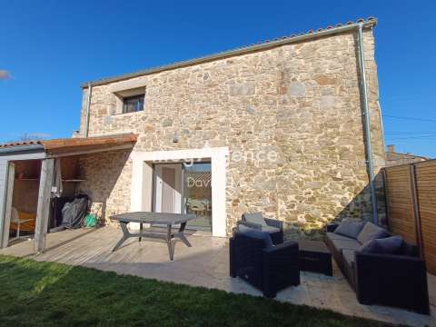 Vente maison 5 pièces Montaigu 85