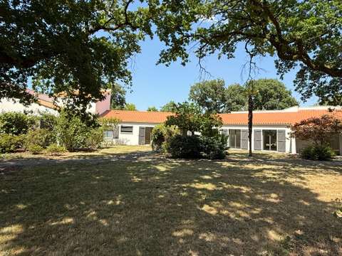 Vente maison 10 pièces Montaigu 85