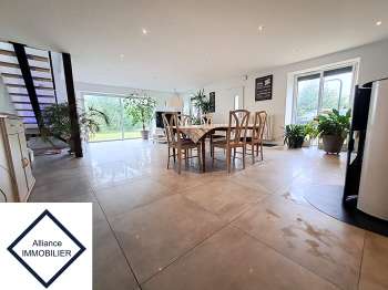 Maison 16 pièces 290 m² · à Montauban-de-Bretagne · 290 m² · 436 380 €