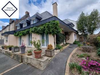 Maison 7 pièces 196 m² · à Montauban-de-Bretagne · 196 m² · 379 200 €