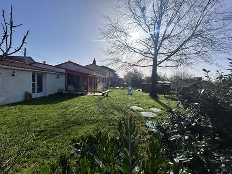 Vente maison 8 pièces Montbert 44