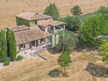 Vente maison 10 pièces Montbrun-les-Bains 26