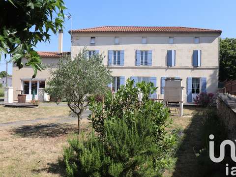 Vente maison 7 pièces Montguyon 17