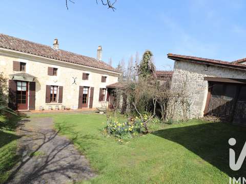Vente maison 8 pièces Montguyon 17