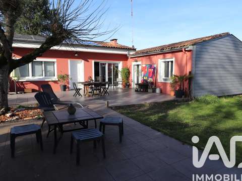 Vente maison 5 pièces Montguyon 17