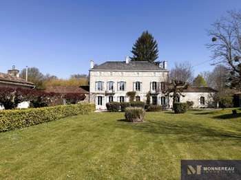 Vente maison 7 pièces Montguyon 17