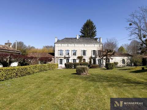 Vente maison 7 pièces Montguyon 17